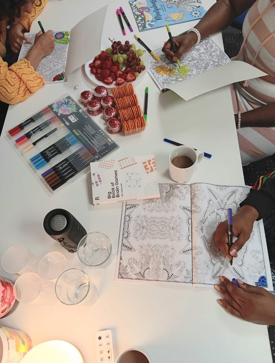 Our latest wellbeing event was an evening spent doing arts and crafts - helping with integration back into communities after subjection to modern slavery is a core element of Adavu's work, and our wellbeing sessions are one element which facilitates this 🎨🖌