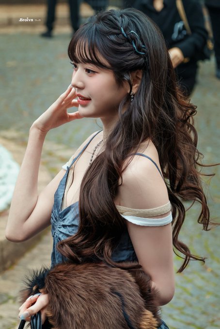 G2k-QItbEAEEutw?format=jpg&name=small