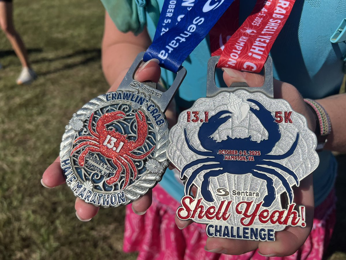travel_run_lift's tweet image. Medal Monday! Let’s be real this is why I do this kind of stuff ha ha. That challenge medal though 😍😍😍

#pretty #MedalMonday #bling