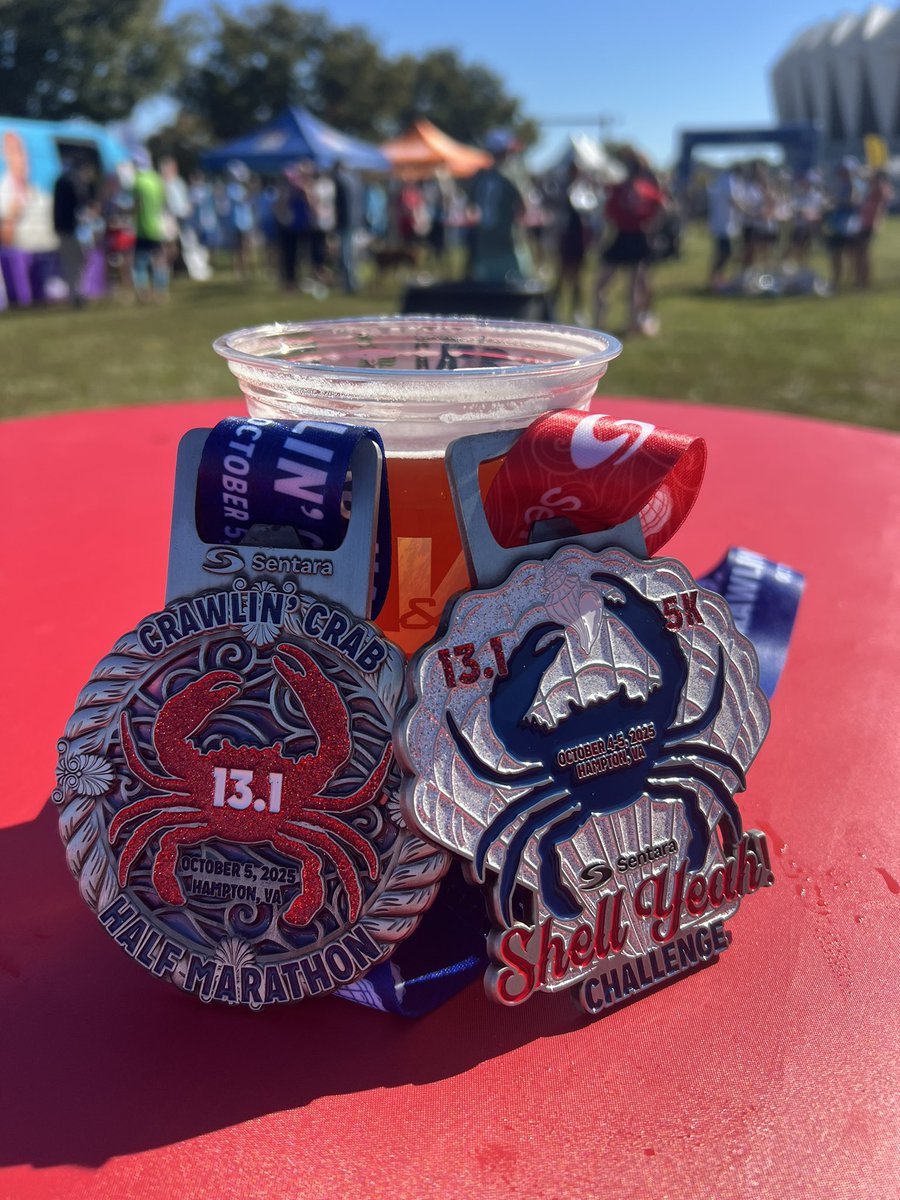 travel_run_lift's tweet image. Medal Monday! Let’s be real this is why I do this kind of stuff ha ha. That challenge medal though 😍😍😍

#pretty #MedalMonday #bling