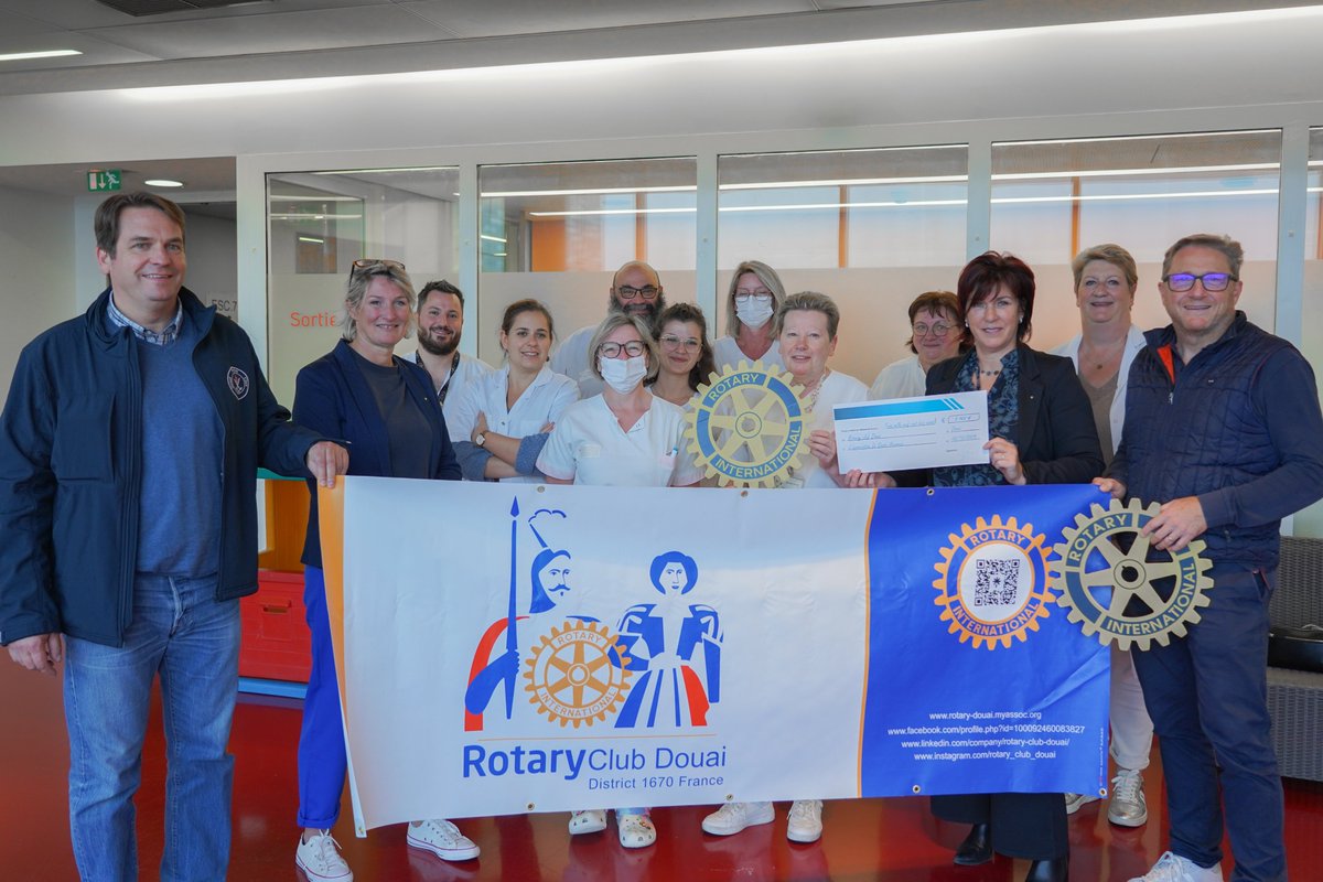 🎁 Merci au Rotary Club de Douai !

💙 Un don de 3 902 € remis à l’association Le Gosse Heureux pour financer du matériel pour les enfants et le spectacle de Noël 🎄

🙏 Merci pour ce bel élan de solidarité !