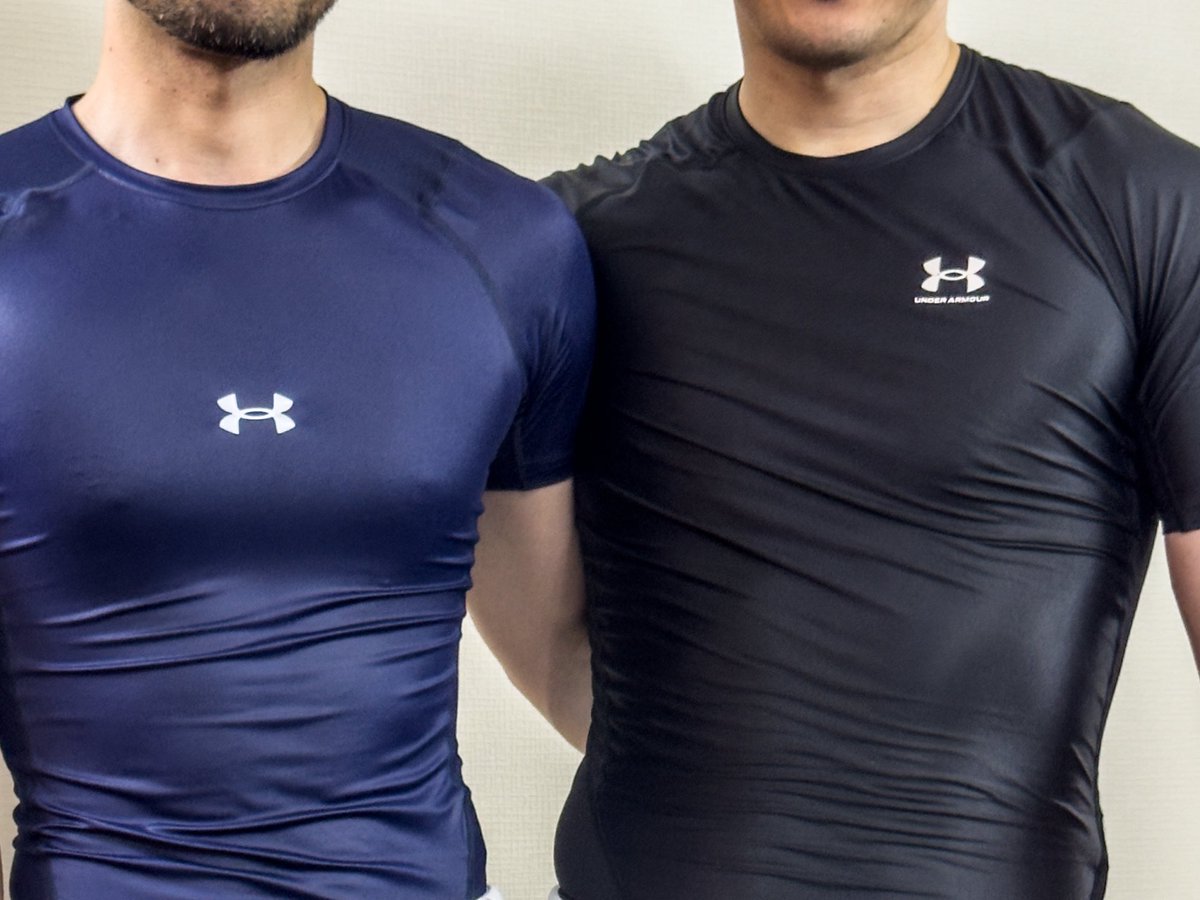 このぬらっとした素材感が良いのだよ。