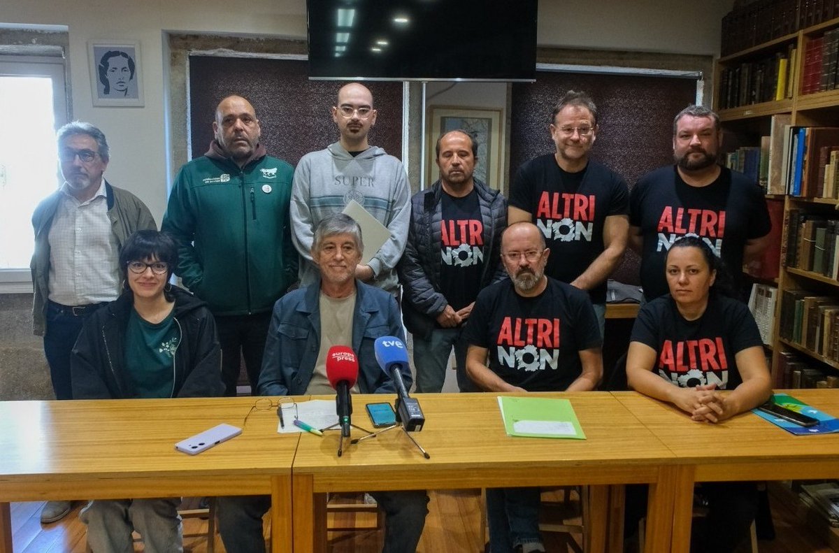 📌Manifestación nacional contra Altri o Compostela o 14 de decembro

⛔️Ulloa Viva e a PDRA promoven a convocatoria para esixir a denegación definitiva do proxecto da macrocelulosa en Palas de Rei

ℹ️ tinyurl.com/bdznybff

#altri #altrinon #ulloa #ulloaviva #macrocelulosa