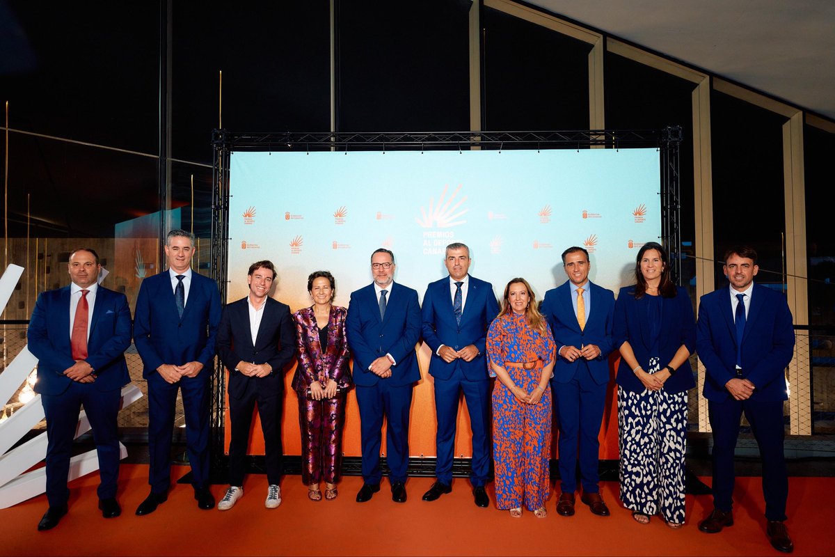 Gracias al Gobierno de Canarias con su Vicepresidente <a href="/MDominguez_Glez/">Manuel Domínguez</a> al frente, por ser anfitriones en la gran noche de los Premios al Deporte

Seguimos 💪🏼
