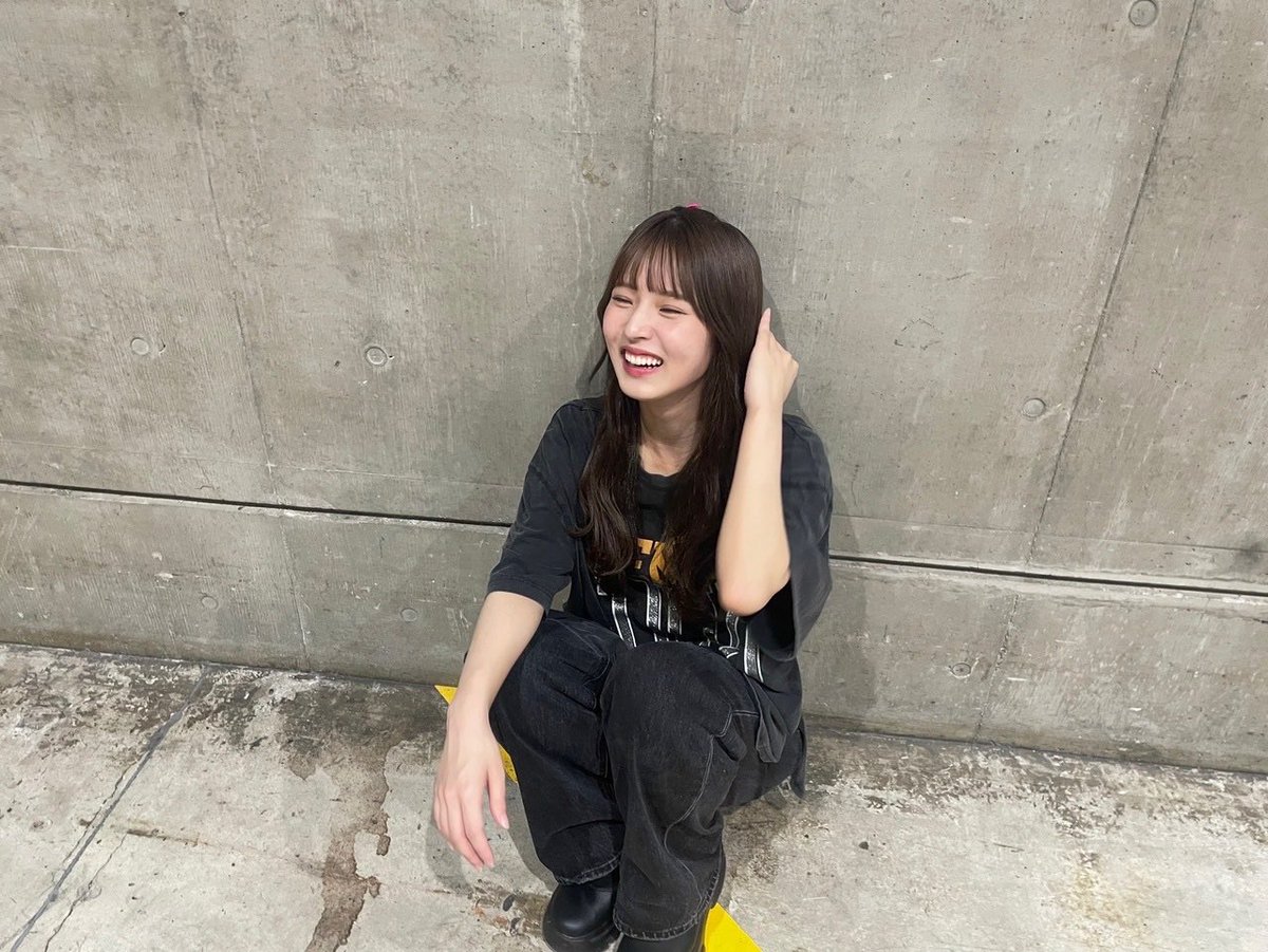 saku46_riku's tweet image. 中嶋優月というアイドルが、「どこにいても太陽でありたい」とまっすぐに前を見つめるのであれば、自分は「どこにいても光を感じられる人でありたい」と思う。向日葵みたいに🌻
今の気持ちを伝えてくれてありがとう☺︎
13th期間もよろしくね。この瞬間、大切に重ねていこう!!
#yuzukitalk #中嶋優月