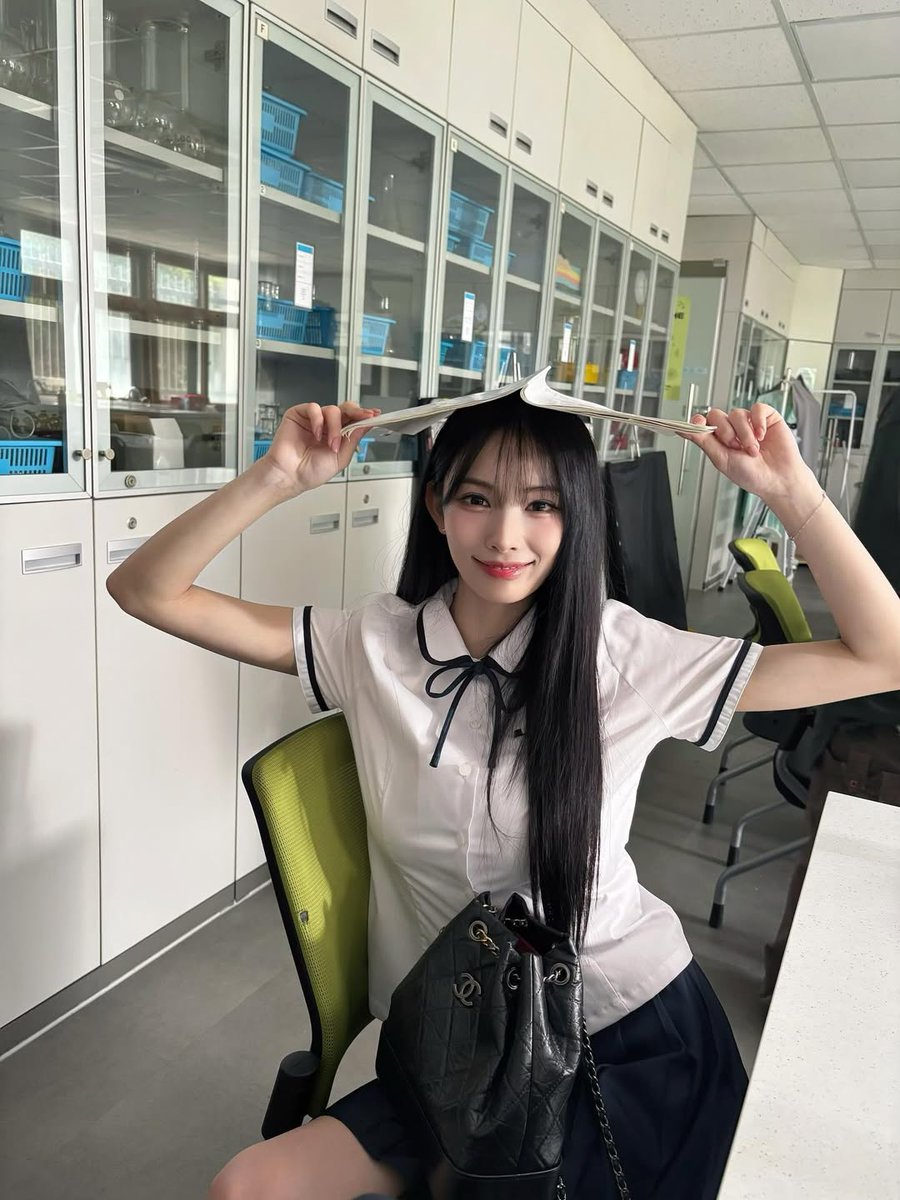 지니 jini tweet media