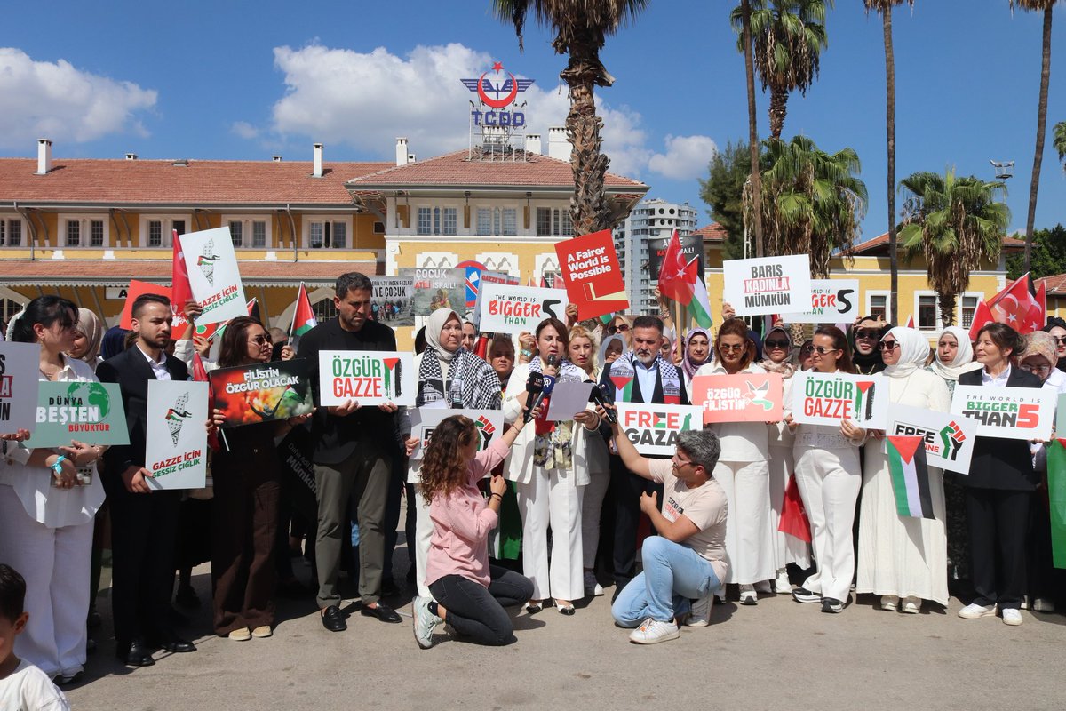 Adana Filistin için meydanda...