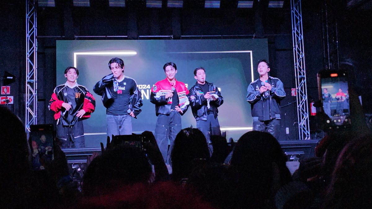 Brasil_ACE7's tweet image. Choices, 1 ano de #ACEinBrazil 🥹❤️

#ACE #에이스 @official_ACE7