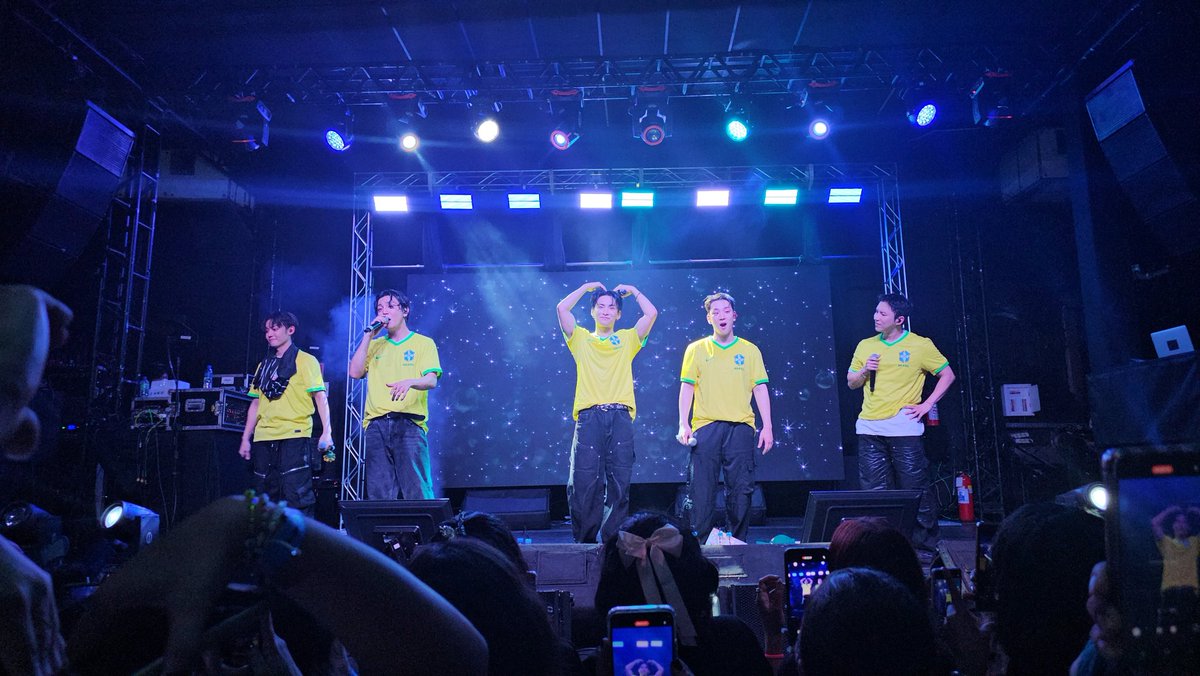 Brasil_ACE7's tweet image. Choices, 1 ano de #ACEinBrazil 🥹❤️

#ACE #에이스 @official_ACE7