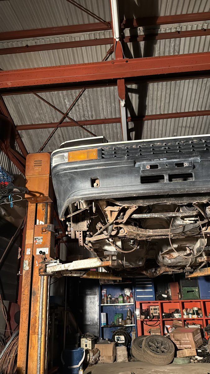 バン•ホリデー tweet media