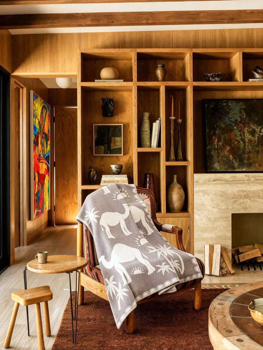 SinghvisInc's tweet image. A quiet corner draped in warmth.
The cotton wool throw ties the space together with its earthy color and handwoven texture.

#singhvis #woolthrow #cottonthrow #homedecor