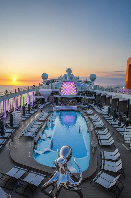 debstravelvibe's tweet image. Step aboard the Celebrity Ascent and discover a new level of elevated relaxation!

Reach out to me today to start planning your escape on the Celebrity Ascent! 🛳️ #CelebrityAscent #OceanViews #bookcelebritycruises