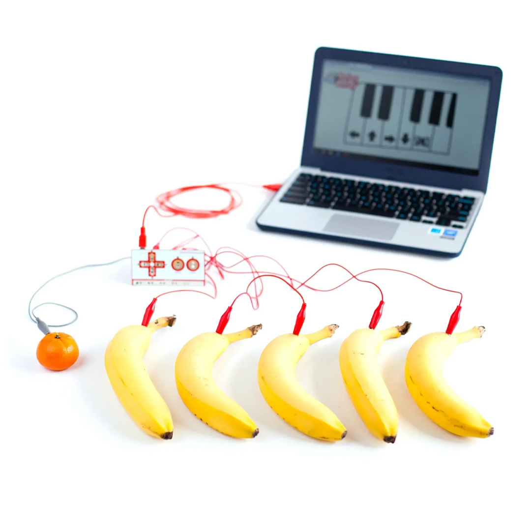 🎃 Pumpkins aren’t just for carving… use Makey Makey to turn them into game controllers!  #STEMEducation #GameController #TechInEducation #fallintoSTEM