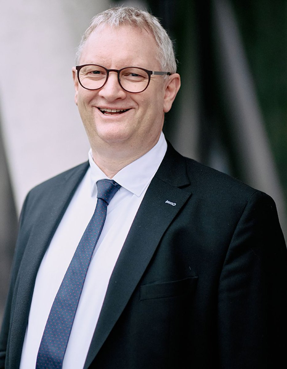 JournalofNucMed's tweet image. Discussions with Leaders: Translating research amidst transnational quarrels. ow.ly/1be650X6WXS

#NuclearMedicine #MolecularImaging #MedicalImaging @BerndJPichler