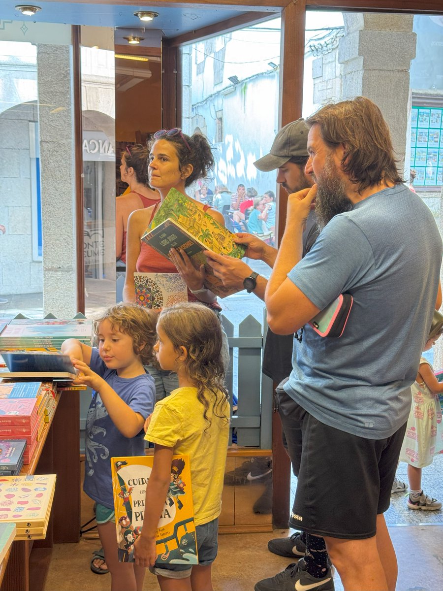 Vila do Libro tweet media