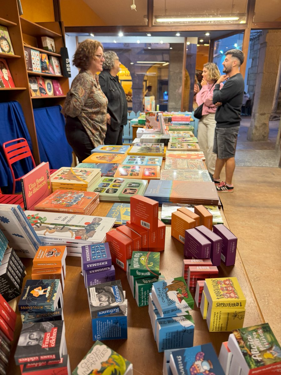 Vila do Libro tweet media