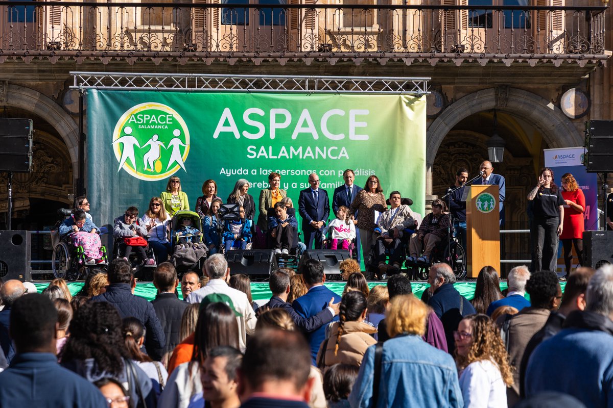 🟢 <a href="/AspaceSalamanca/">ASPACE Salamanca</a> vuelve a salir a las calles en el #DíaMundialdelaParálisisCerebral para reivindicar una mayor atención para las personas con grandes necesidades de apoyo.

La concejala <a href="/Mariabravamaria/">María García Gómez</a> ha asistido al acto, celebrado en la Plaza Mayor.