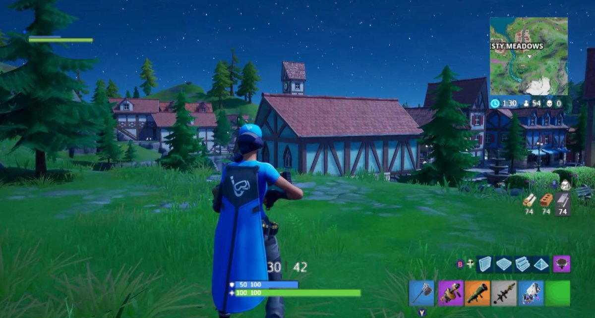 Eshenta_'s tweet image. Day 2 of asking @Fortnite to add back OG hud.