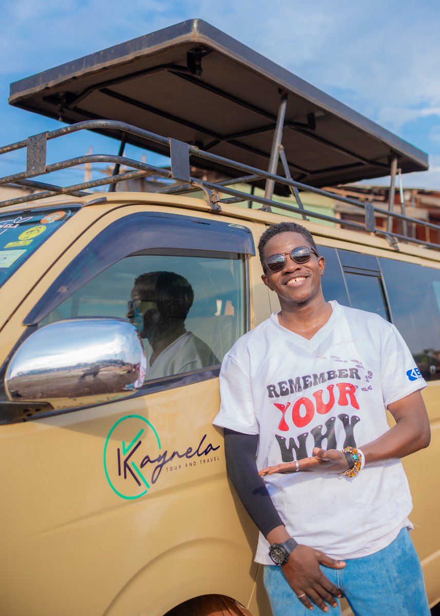 Ssenyonyiderick's tweet photo. Thank you @kaynelafarmsltd for being part of #OperationSleepWell and standing with the children in Katanga.
We are excited and looking forward to the December Farm Fest, it is going to be a special one. https://t.co/4aJmAwvvWO