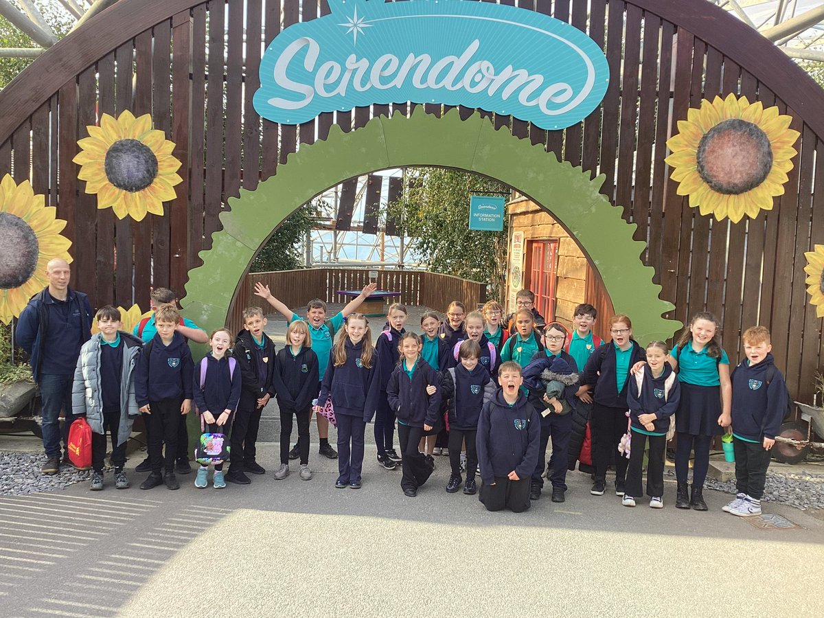 CoshestonVC's tweet image. Dosbarth Seren enjoyed a tour around Bluestone to find out what they do to reduce their carbon footprint. They discovered how solar panels and biomass are used to create renewable energy and how much they donate to help local communities. Great job Bluestone, keep up the work 👏🏼