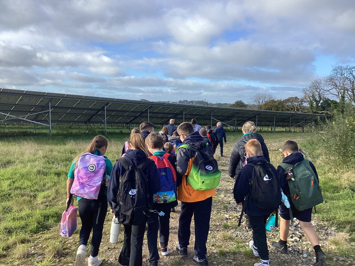 CoshestonVC's tweet image. Dosbarth Seren enjoyed a tour around Bluestone to find out what they do to reduce their carbon footprint. They discovered how solar panels and biomass are used to create renewable energy and how much they donate to help local communities. Great job Bluestone, keep up the work 👏🏼