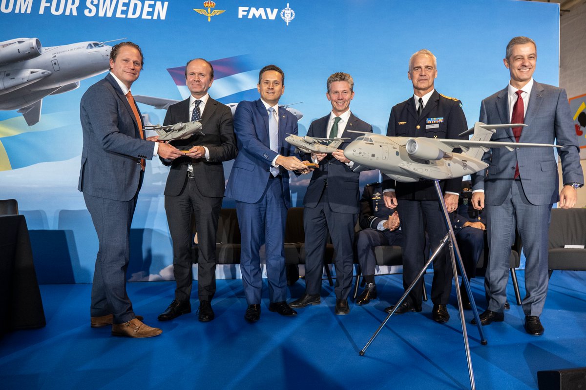 embraer's tweet image. NOTÍCIA | Suécia encomenda quatro Embraer C-390 Millennium em programa europeu de aquisição conjunta; contrato inclui sete opções adicionais, abrindo caminho para futuras aquisições. Leia notícia completa: embraer.com/media-center/p…
