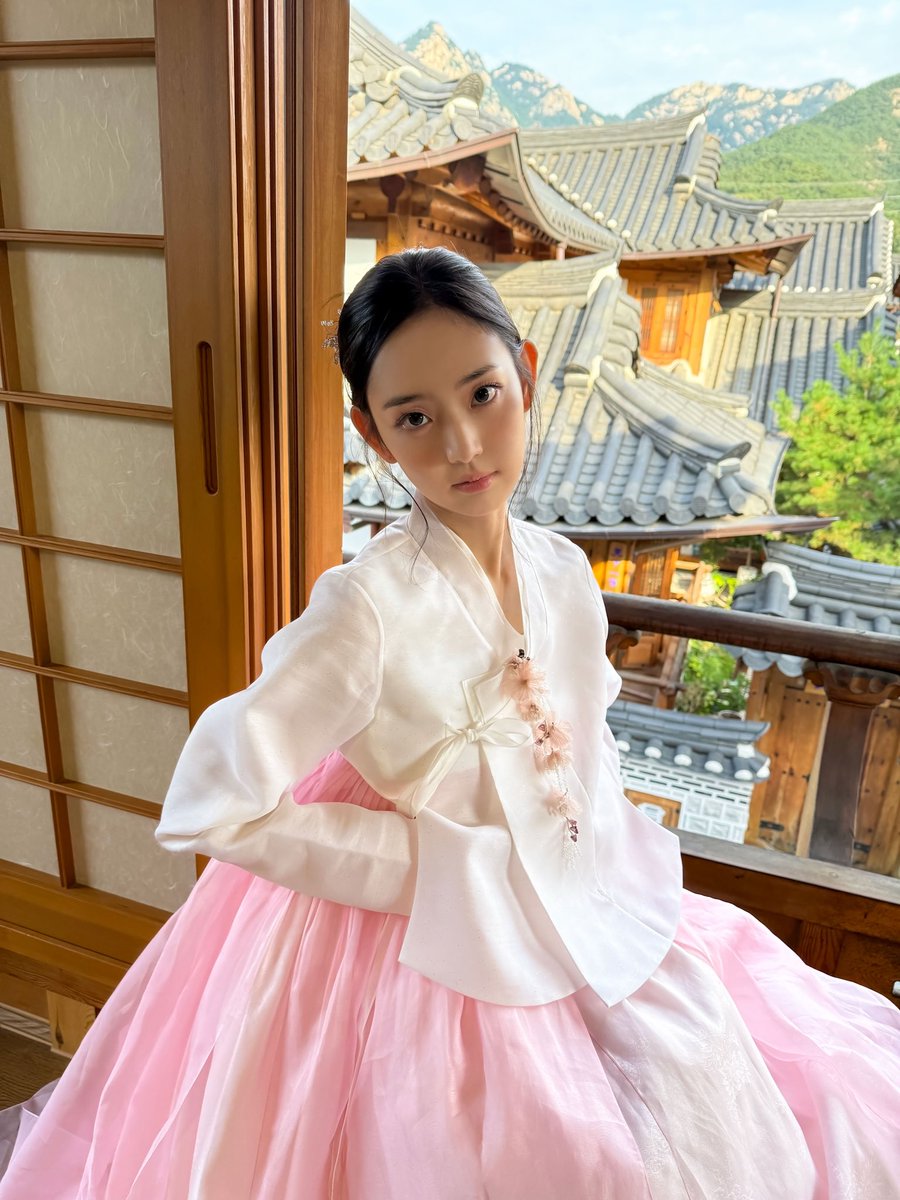 KiiiKiii_talk's tweet image. 티키들💗 해피 추석 

#KiiiKiii #키키 #LEESOL #이솔