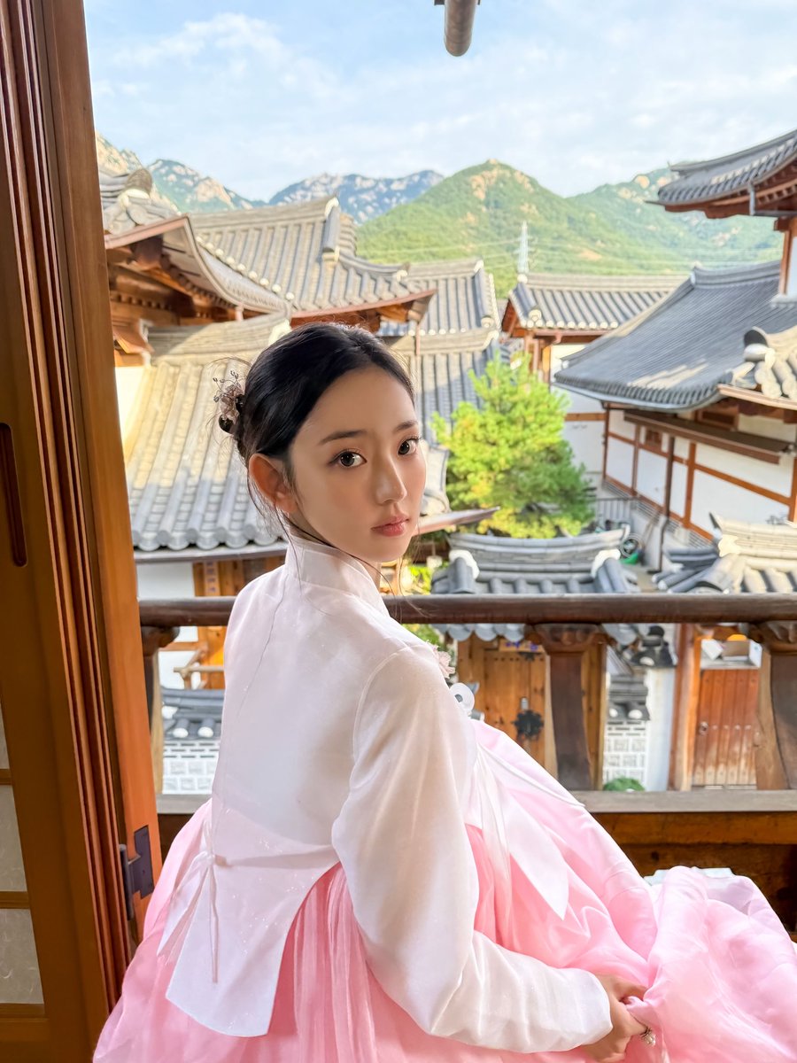 KiiiKiii_talk's tweet image. 티키들💗 해피 추석 

#KiiiKiii #키키 #LEESOL #이솔