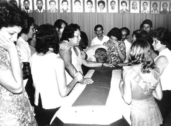 6 de octubre de 1976 ocurrió uno de los actos terroristas más dolorosos vividos por el pueblo cubano: el crimen de Barbados; que provocó la muerte de 73 personas de ellos 57 cubanos, Fidel Castro dijo: “Fue un golpe muy duro para todos”.
#100AñosConFidel