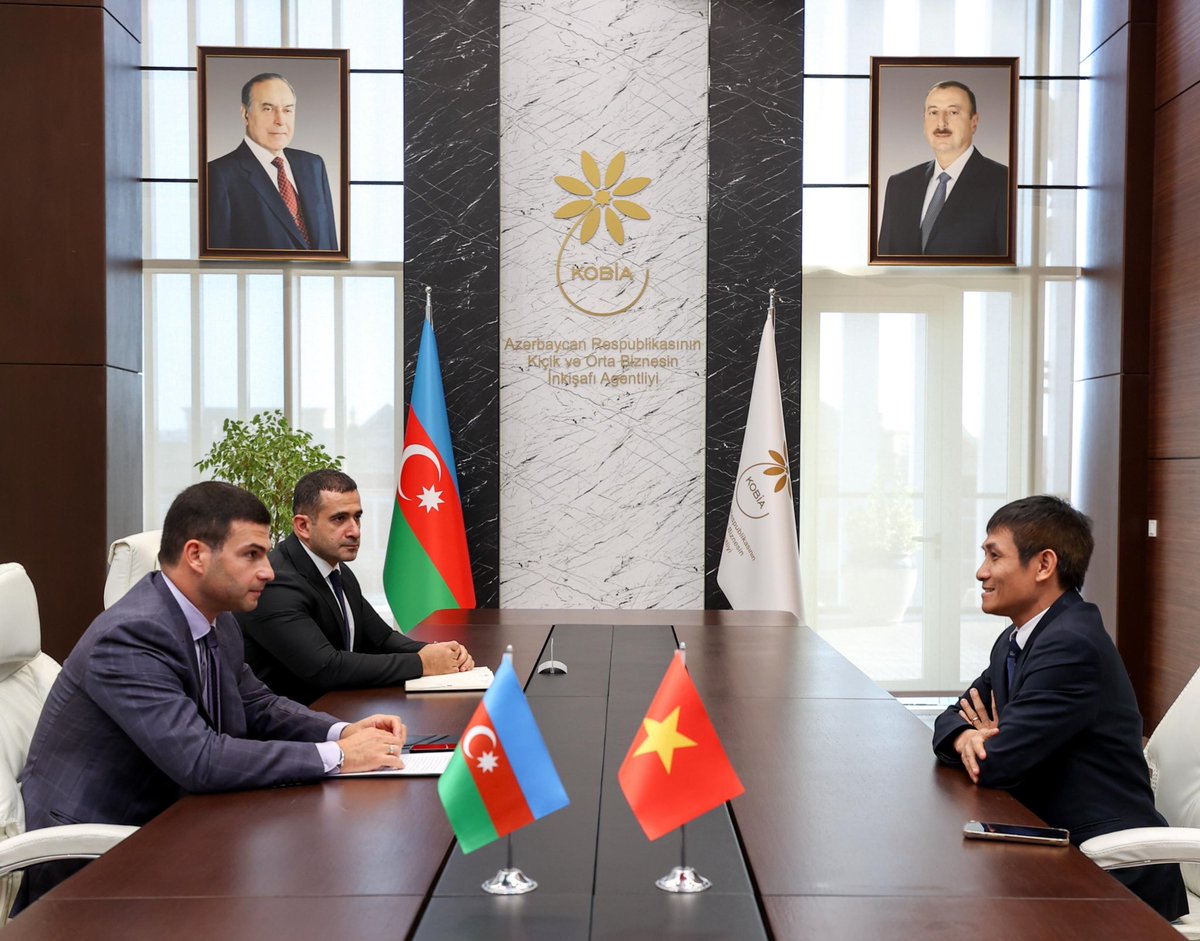 Orkhan Mammadov (@mammadovorkh) on Twitter photo Ahead of the 2nd <a href="/AZHABforum/">AZHAB - Azerbaijan Halal Business Forum</a>, I have met with Dinh Viet Hoa, President of 🇻🇳VINEN – Vietnam National Association of Entrepreneurship. We discussed expanding cooperation in the halal economy, promoting mutual investment opportunities, and strengthening ties between SMEs. Ahead of the 2nd <a href="/AZHABforum/">AZHAB - Azerbaijan Halal Business Forum</a>, I have met with Dinh Viet Hoa, President of 🇻🇳VINEN – Vietnam National Association of Entrepreneurship. We discussed expanding cooperation in the halal economy, promoting mutual investment opportunities, and strengthening ties between SMEs.