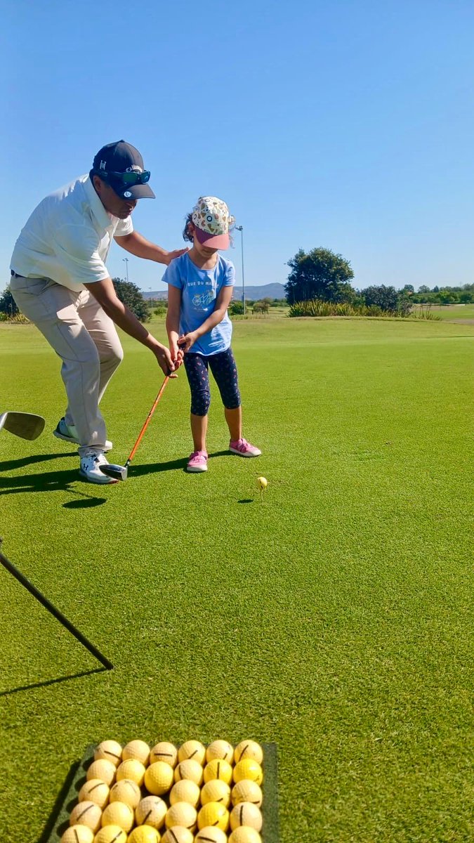 CEramonycajal's tweet image. El alumnado de Infantil 5 años disfrutó el viernes pasado de una magnífica excursión al campo de golf Al Haoura. 
Estuvieron jugando, practicando golf y plantaron árboles.
¡Se lo pasaron genial!
@AccEducativaExt @ConsejeriaEduc1  @ampatangerRyC #megustamicole #Golf
