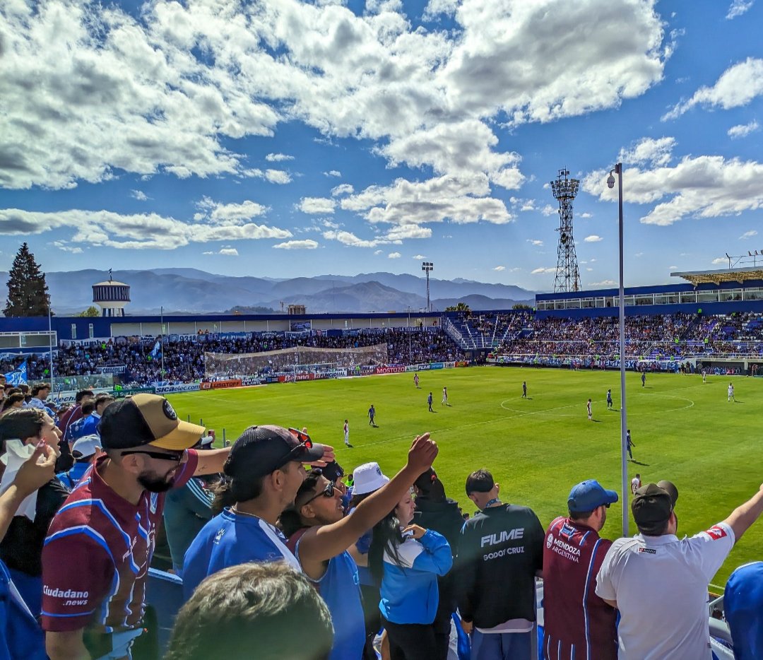 Solo hicieron falta un par de partidos para que todo el país confirme lo que ya sabía: el club y la cancha con más hinchas de todo Cuyo.