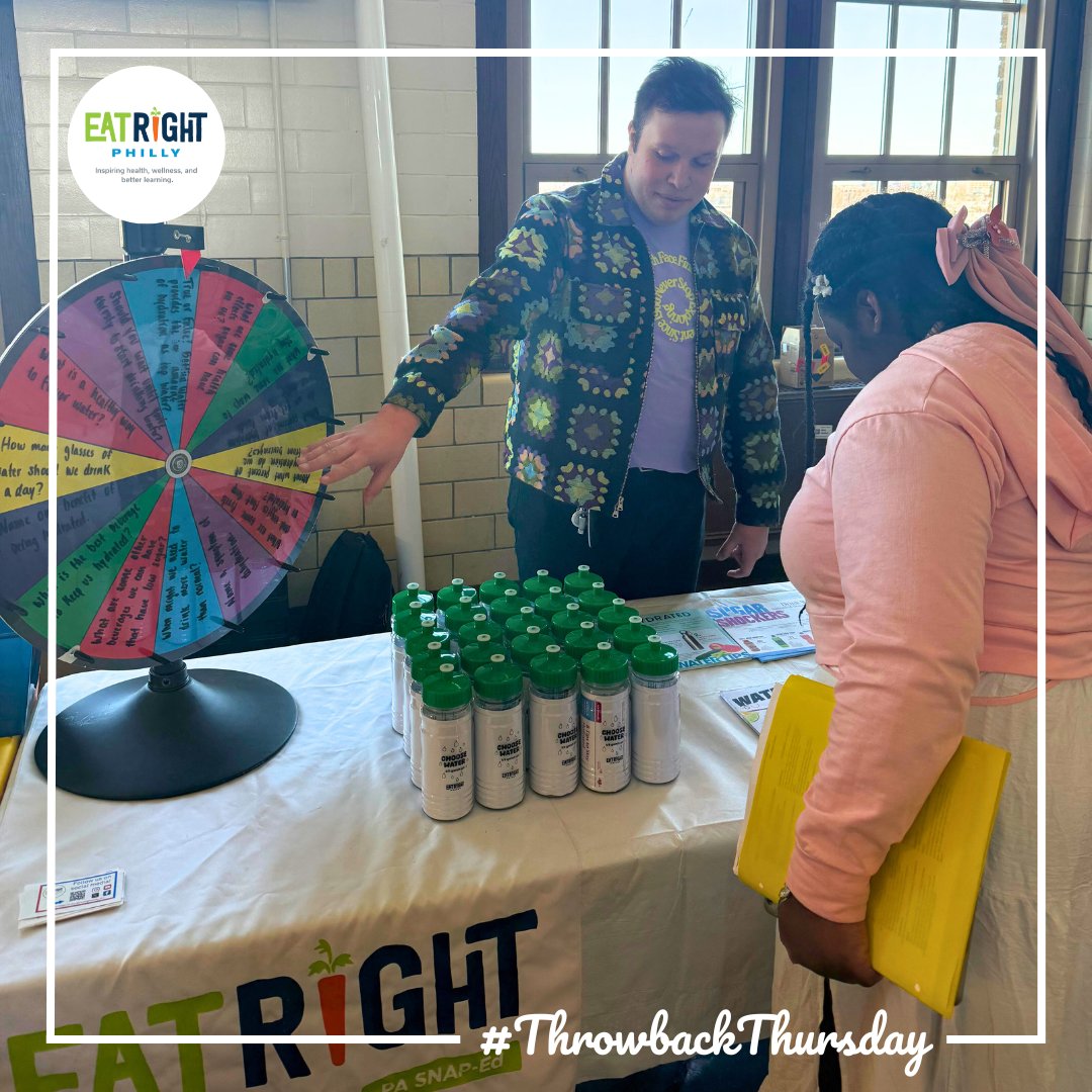 EatRightPhl_DRX's tweet image. #Throwback to National Nutrition Month® at Murrell Dobbins High School. Nutrition Coordinator Kevin has a fun and educational table set up to teach students about healthy hydration! @murrelldobbins #EatRightPhilly #SnapEd #SnapEdWorks #BeHealthyPA