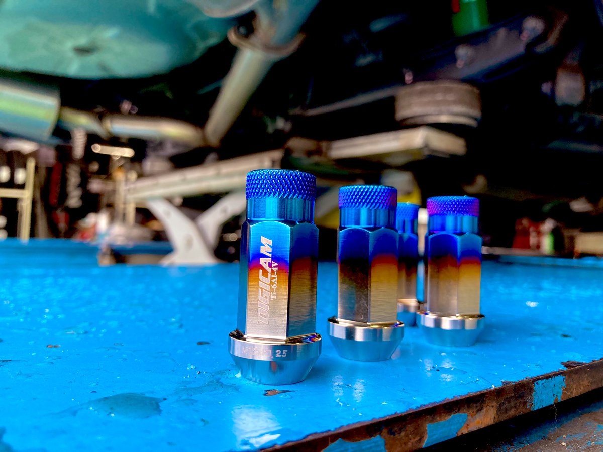 VAB_555's tweet image. ついに念願のホイール交換！！！
納期が半年以上は流石に長かった😂
でも待ちが長かった分、嬉しさも増倍⤴️
めちゃカッコ良すぎる(´°̥̥̥̥̥̥̥̥ω°̥̥̥̥̥̥̥̥｀)

#アドバンレーシング
#ヨコハマホイール
#rg4
#vab