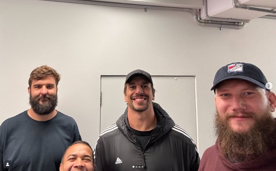 Slipcatch's tweet image. On Eben &amp;amp; RG Insta account, look at what are they doing to Chessie ... this is abuse 🤣🤣🤣