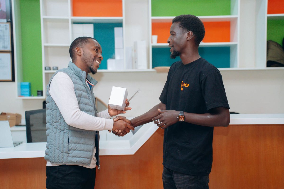 LOOP_KE's tweet photo. Let's hear out your story, share your experiences with us. 

Your feedback goes a long in assisting us fully attend to you. Your welfare is our paramount priority.

#WhyWaitLOOpIt #CXWeek2025 #ServiceInTheLOOP https://t.co/sxu0IhaP1o