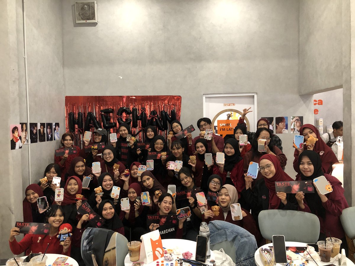 NICE TO SEE YOU, SFS!🌻
Timakasii suda mau bicara banyaa dan berbagi freebies. Seneng bgt bisa satu event sama kalian semua🫶🏼