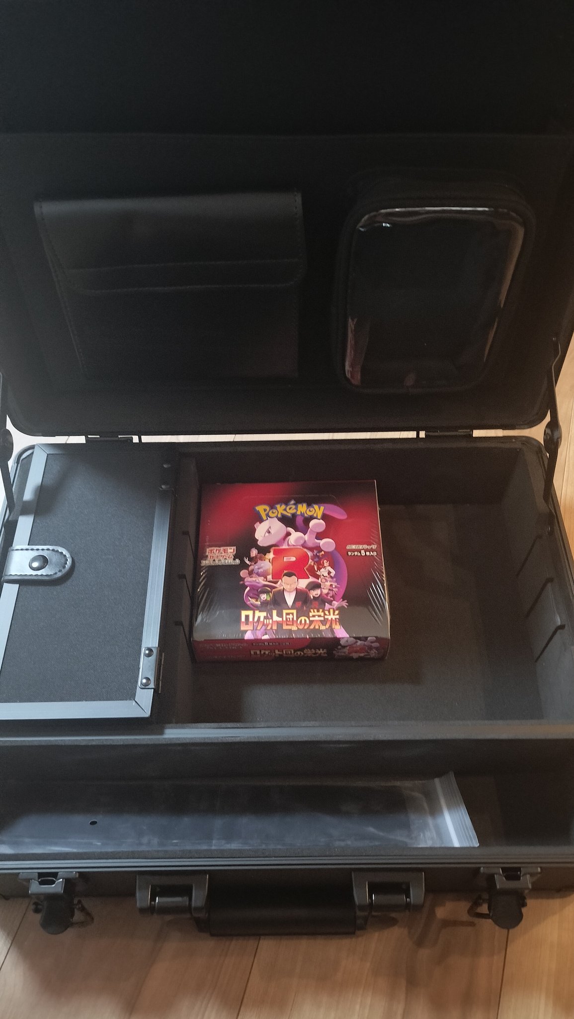 ロケット団 アタッシュケース ポケカがもっと楽しくなる周辺グッズ新商品をご紹介