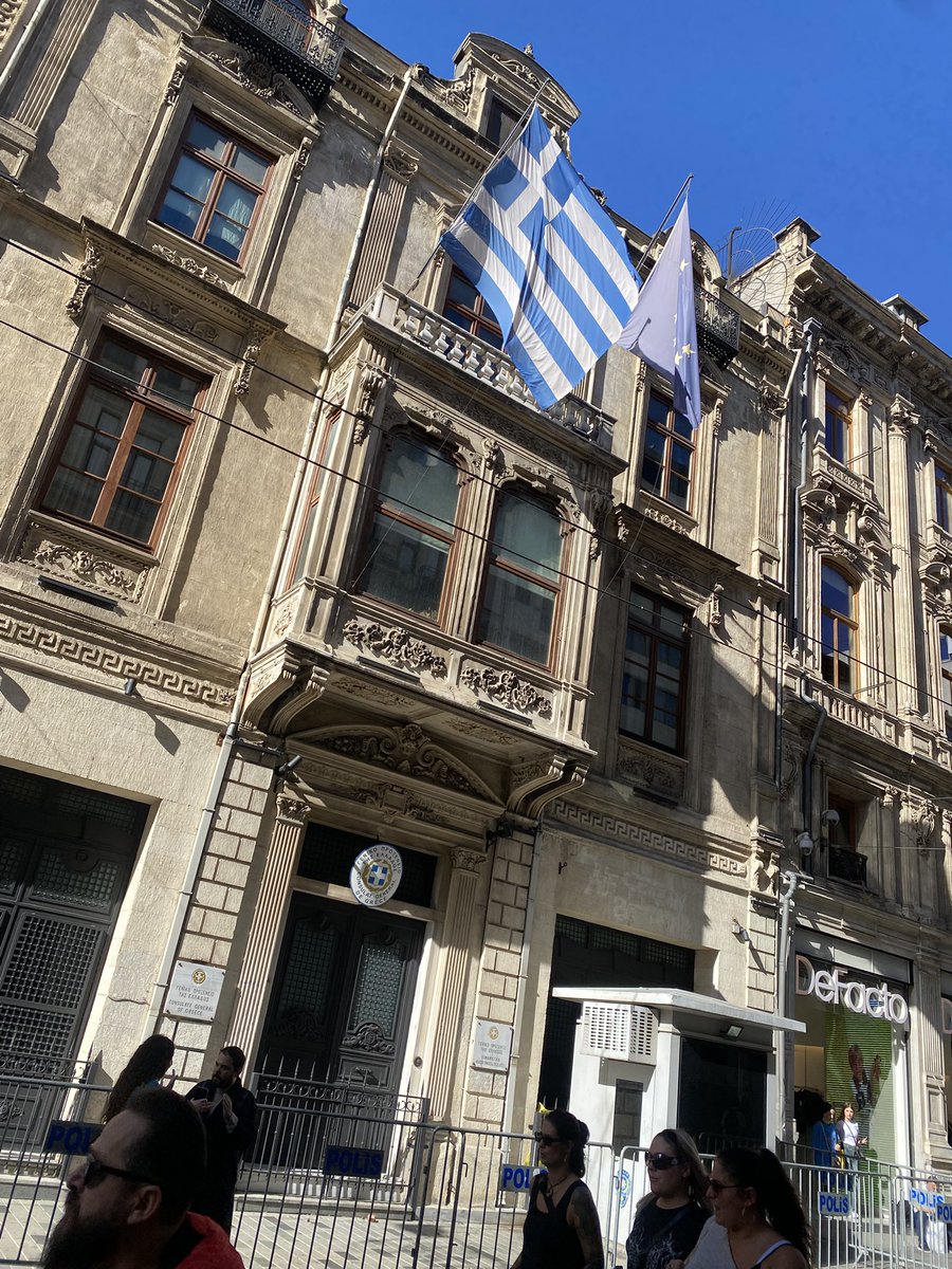 mayrukcouture's tweet image. #Pera