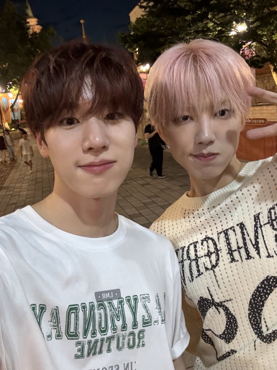 8TURN Members tweet media