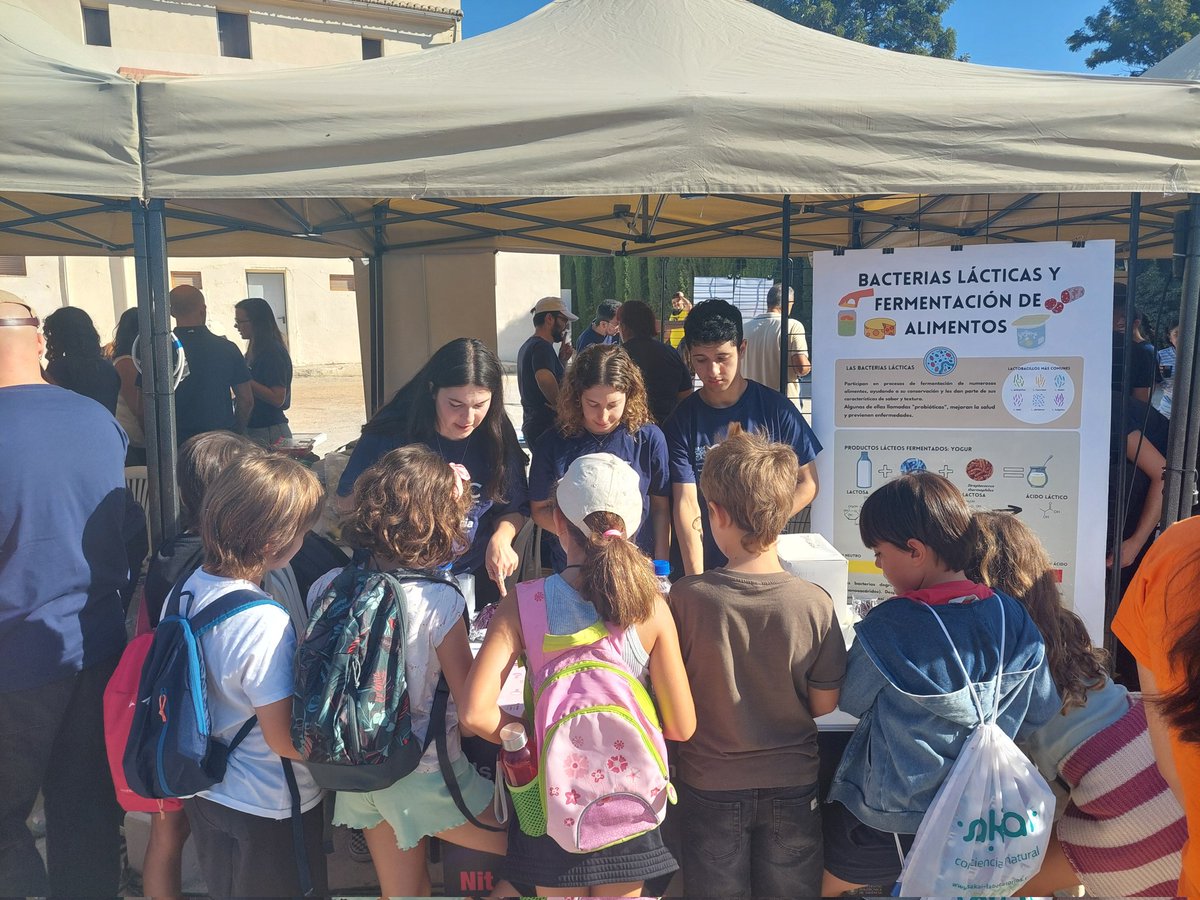 CSICval's tweet image. Si quieres conocer la actividad de @CSICval en #culturacientífica y comunicación social de la #Ciencia, lee nuestro último informe trimestral y conocerás lo más destacado en este ámbito en la Comunitat Valenciana:

delegacion.comunitatvalenciana.csic.es/memorias-e-inf…