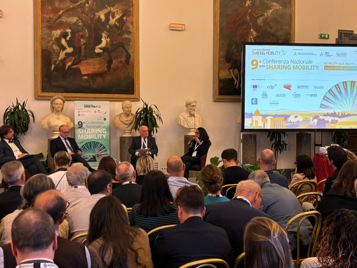ANFIA_it's tweet image. 📌Presentato oggi il 9° Rapporto Nazionale sulla #SharingMobility di @SharingMob, patrocinato anche da #ANFIA, con l’obiettivo comune di migliorare la #mobilità degli italiani integrando, e non demonizzando, tutte le diverse modalità di #trasporto 🚲🚗🚶‍♀️👥

#ANFIAsocial