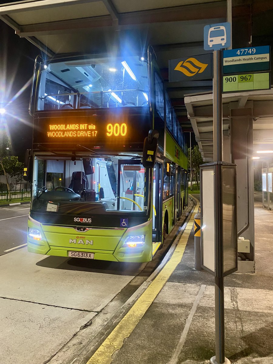 MasQaqa's tweet photo. MashaAllah. Seminggu merasa bawak MAN Euro6 (3Doors).
Alhamdulillah. 
Tbh,Sedikit mencabar compare dgn bus 2 pintu. Kena make sure 3rd door tak terlalu jauh dengan Kerb. 
Alhamdulillah. https://t.co/npGtfi8Buj