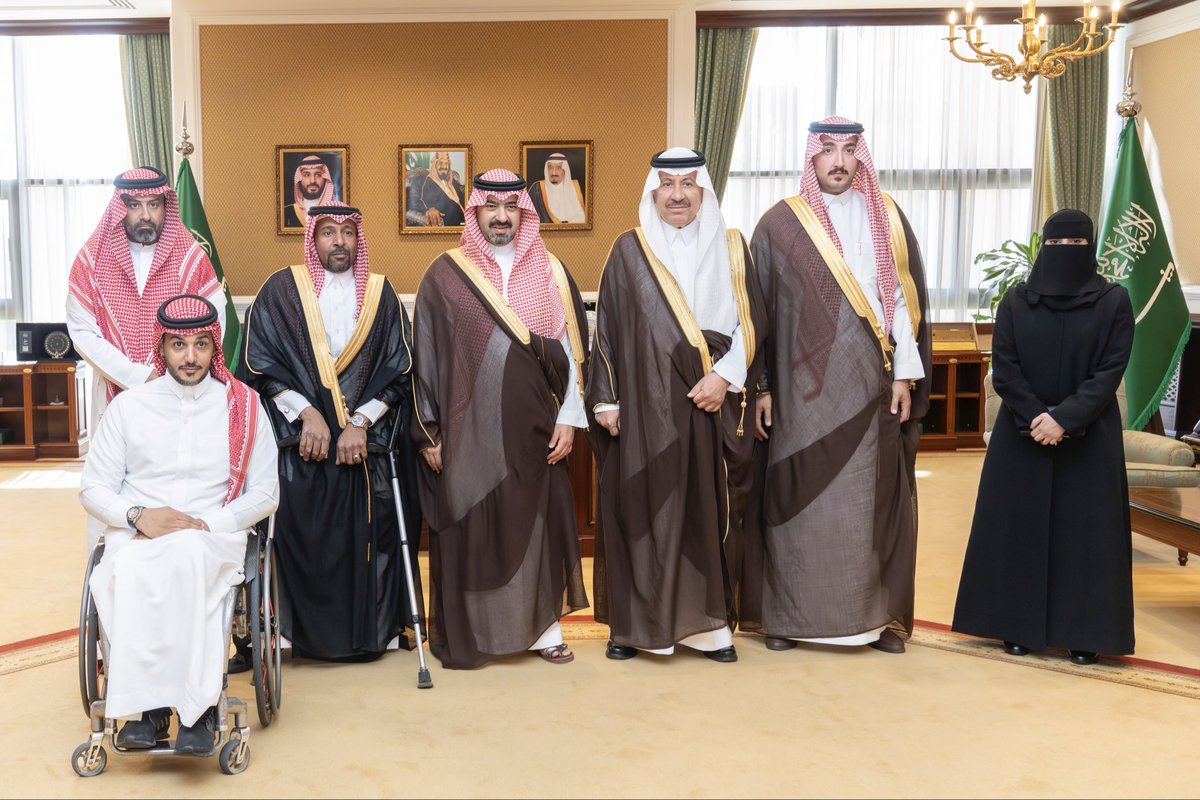 SALEMX_X's tweet photo. سمو #نائب_أمير_منطقة_تبوك الأمير #خالد_بن_سعود بن عبدالله الفيصل بن عبدالعزيز  

شكرا  🙏 على الاستقبال  لمجلس ادارة نادي #تبوك 

والاطلاع على ماقدمة النادي خلال عام 2025

شكرا رئيس مجلس ادارة النادي 
 الاستاذ : أحمد عطية الحارثي 

شكرا  ابطال النادي  المبدعين https://t.co/R5y4ID6xR9