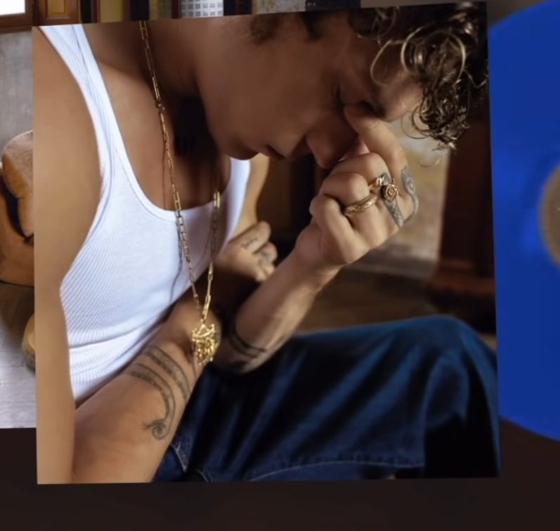 0VUNQU3SARAI's tweet image. la mia onesta reazione quando mi sono accorta che non conosciamo 3 canzoni su 14, aspettando 3 anni per questo