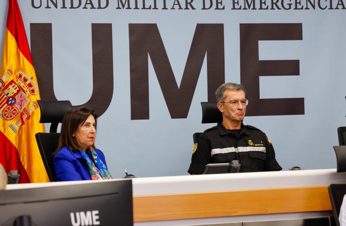 Defensagob's tweet photo. 💻 Modernización y tecnología al servicio de las emergencias.
🚒 La ministra de Defensa conoce los avances del #ProyectoAtlantis, un programa que pretende mejorar la capacitación y formación del personal de la @UMEgob en la gestión de emergencias. https://t.co/ucOv9BIBeM