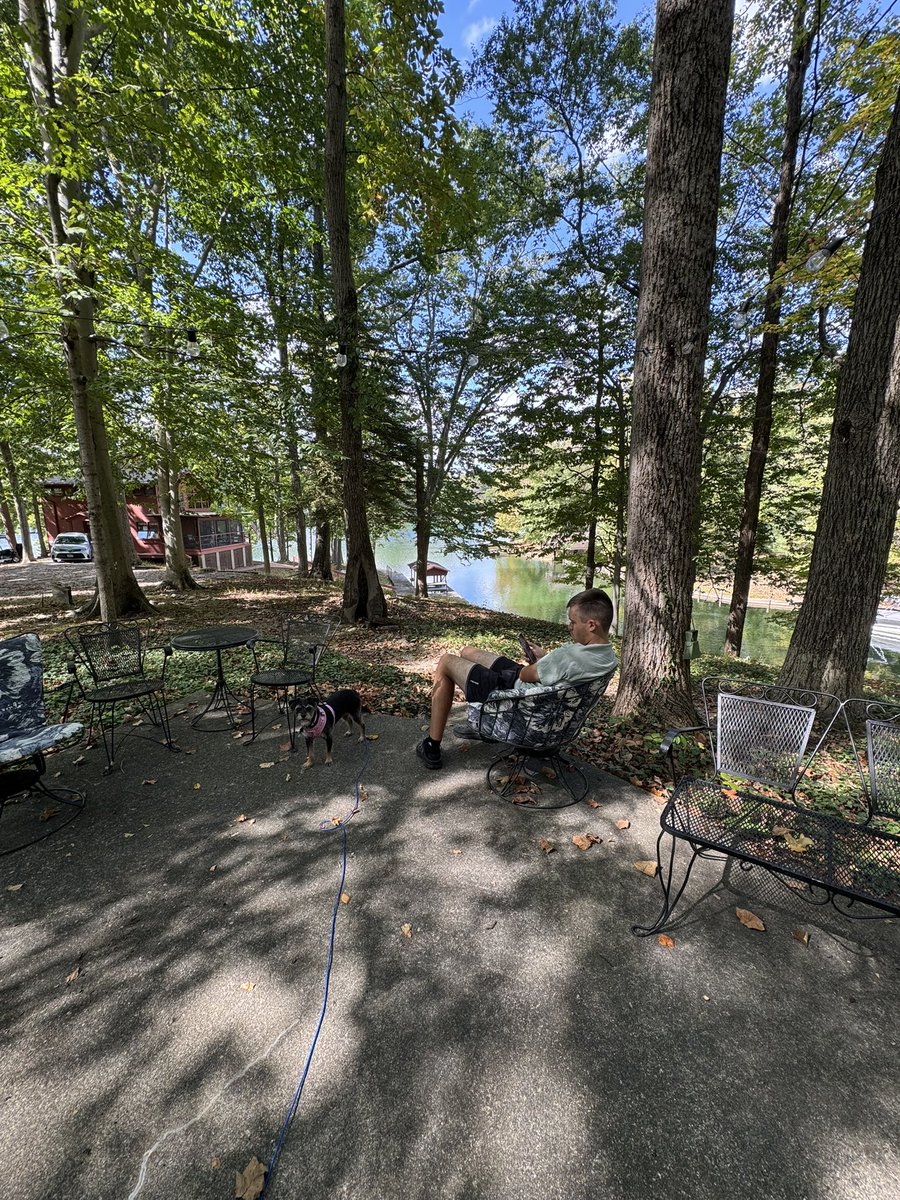 KaylaMcDaniel3's tweet photo. Spent a perfect weekend at the family lake house ❤️ https://t.co/RAcytD5C7b