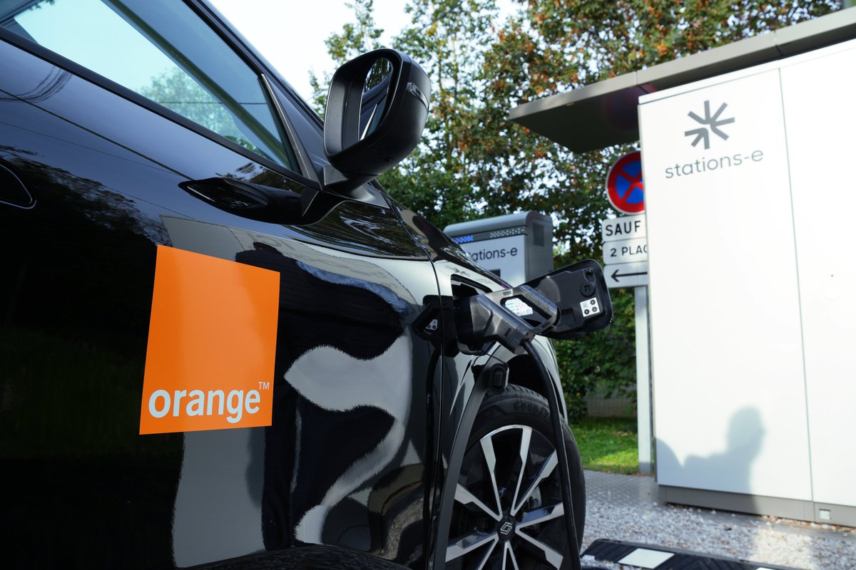 stations-e tweet media