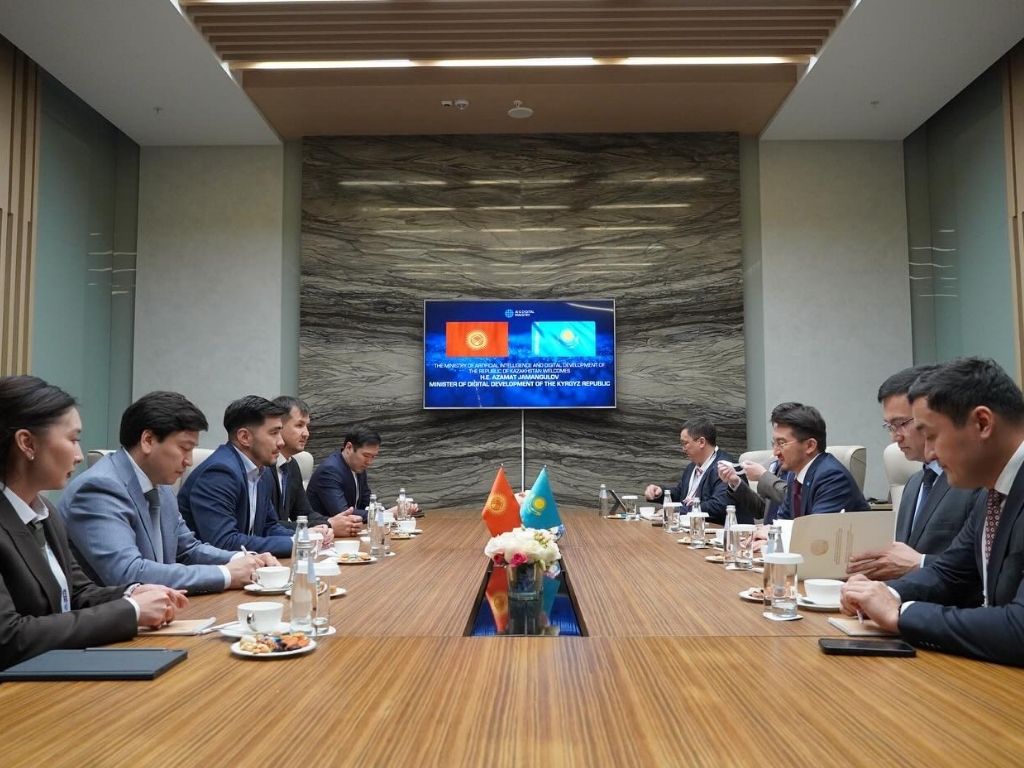oscebishkek's tweet image. Kyrgyz delegation joined Astana Digital Bridge 2025, a key forum on digital transformation.

A co-operation MoU between 🇰🇿 &amp;amp; 🇰🇬 Ministries of Digital Development was signed.

Visit supported by the OSCE Programme Office in Bishkek. #DigitalBridge2025 #OSCE