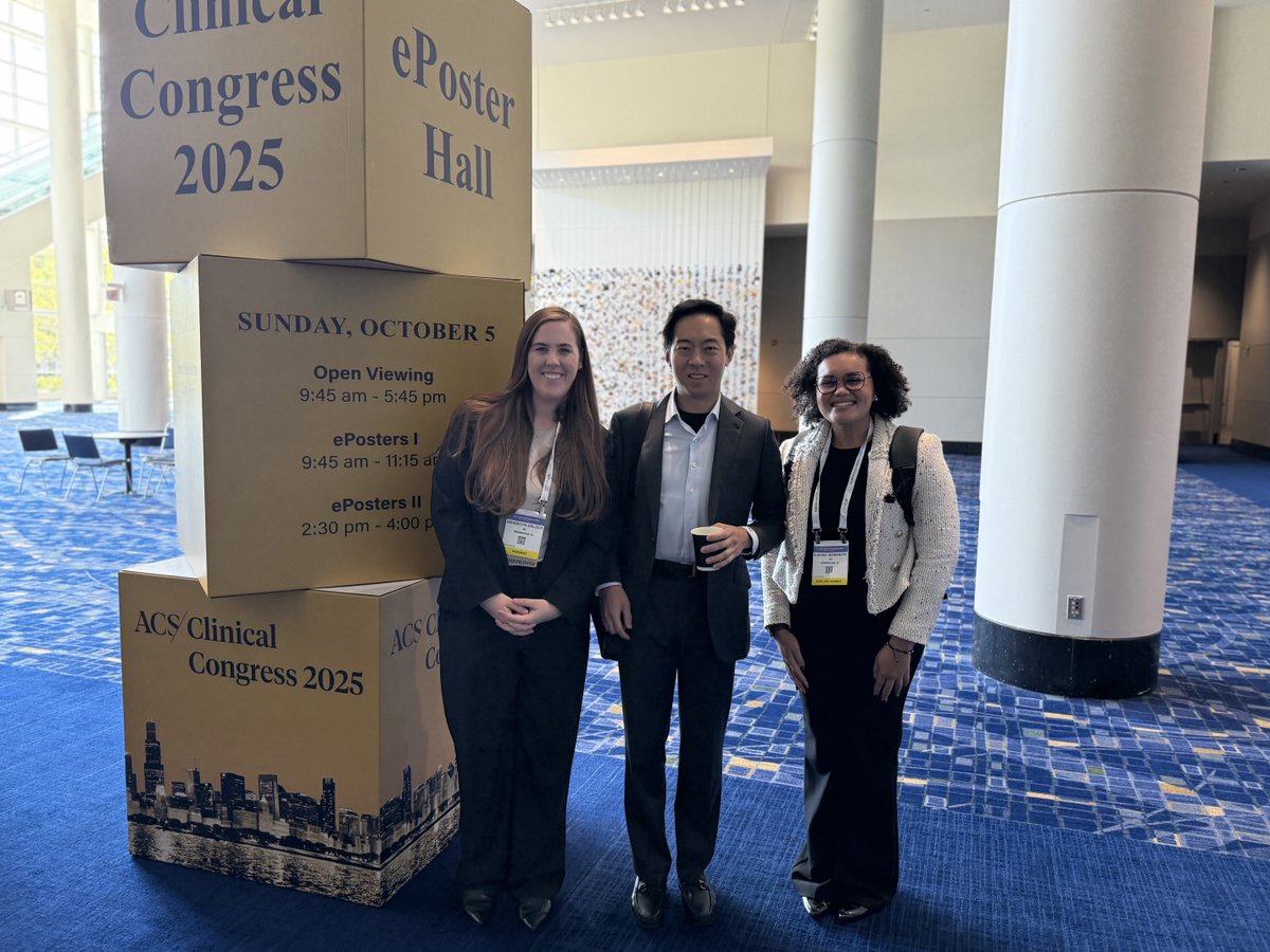 One of the great parts of the ACS Clinical Congress is witnessing the supportive UAB Surgery mentors celebrate the accomplishments and presentations of their mentees! 

📸 : Drs. Daniel Chu, Wede Oslock, and Gianina Hernandez